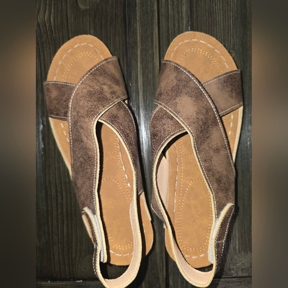 Elegant Brown Women's Sandals